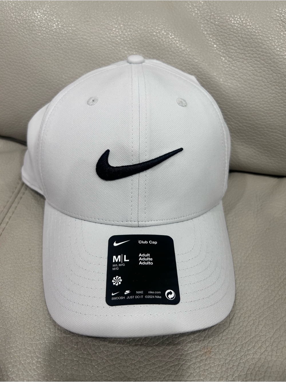 Nike unisex White Club Cap with Black Swoosh Logo